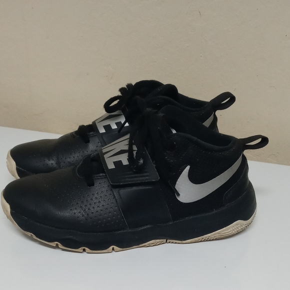 Shoes - Picture 4 of 4